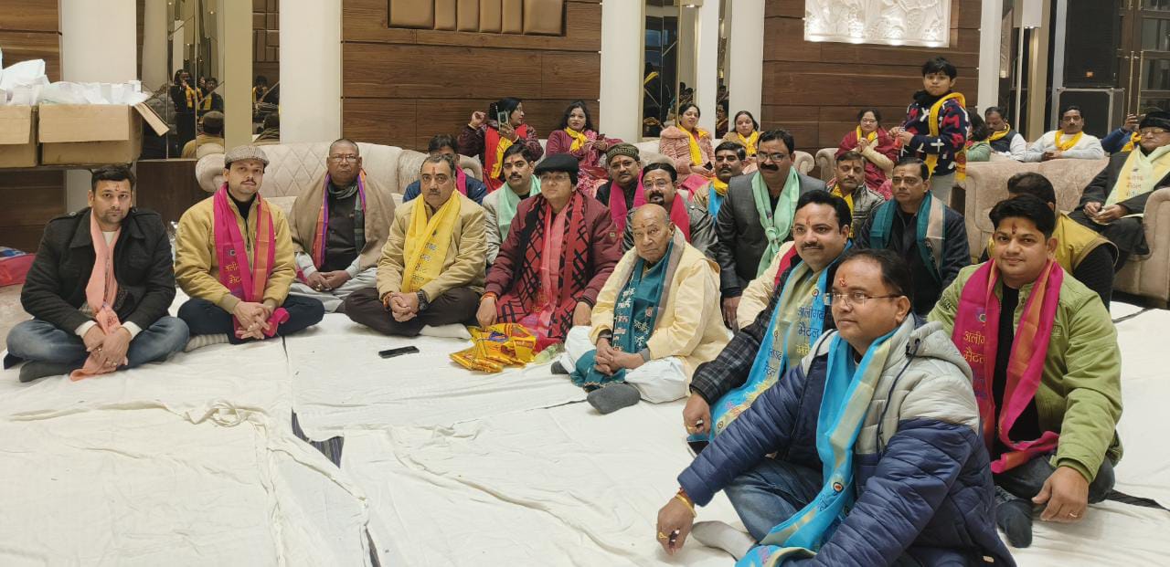 अलीगढ़ मर्चेंट एसोसियेशन ने स्थापना दिवस पर कराया श्याम कीर्तन का भव्य आयोजन