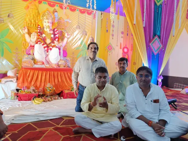संस्कार भारती द्वारा श्री गणेश पूजा महोत्सव के अंतर्गत 501 थालों से हुई महाआरती