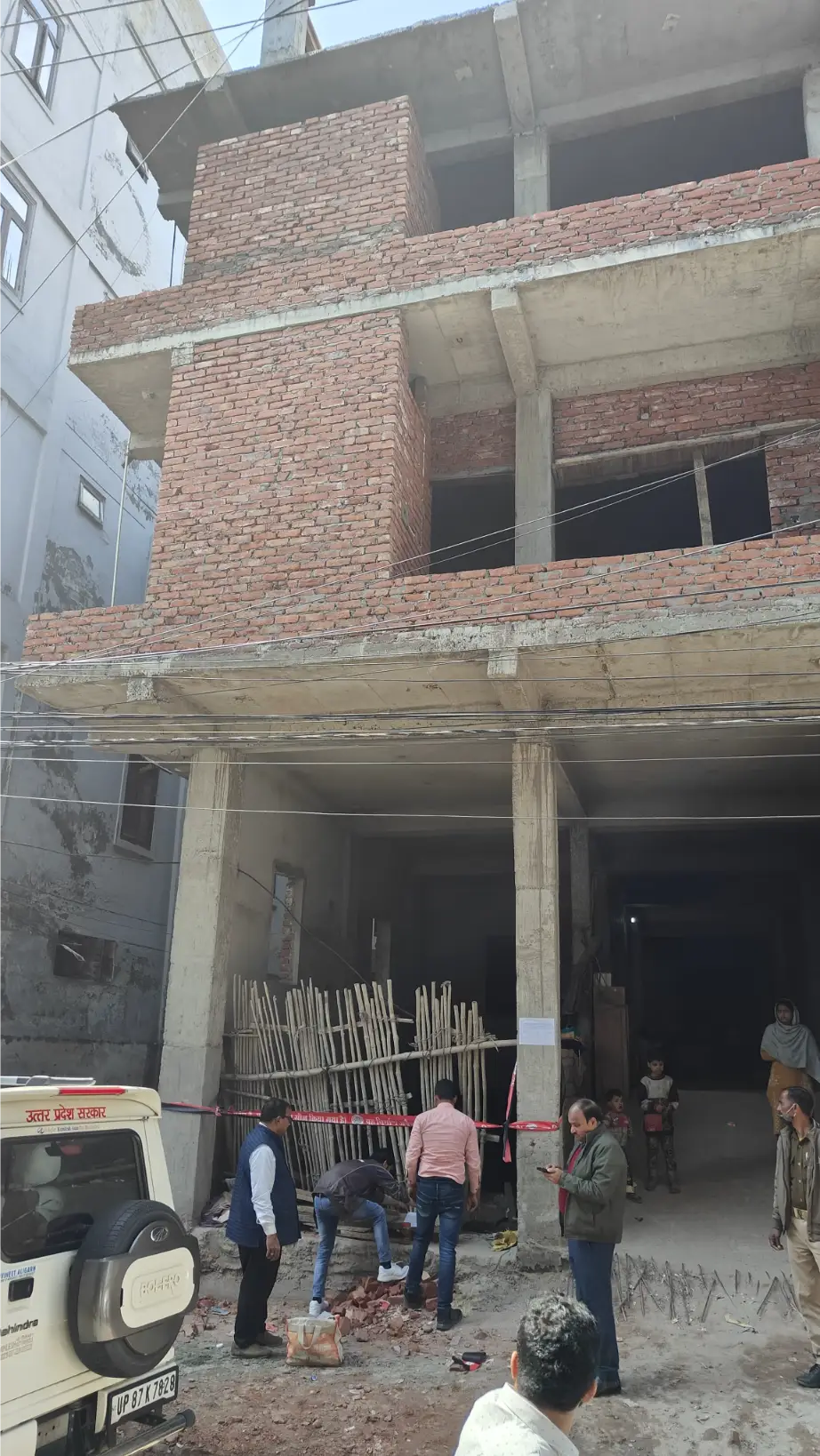 प्राधिकरण की जोनल टीम द्वारा 04 अवैध निर्माण के विरूद्ध सील करने की करी कार्यवाही