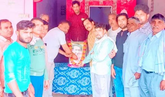 पींजरी पैंठ पर श्रद्धेय चौधरी अजीत सिंह की मनाई पुण्यतिथि