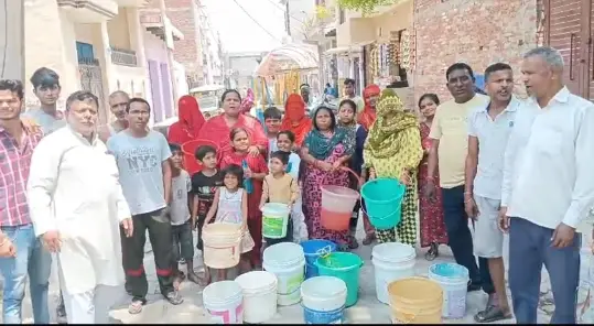 नगर निगम के खिलाफ फूटा गुस्सा