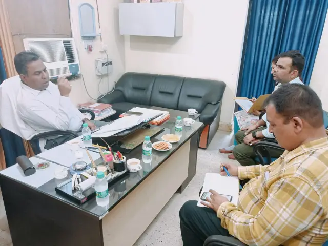 अपर जिला जज एवं पूर्णकालीन सचिव, जिला विधिक सेवा प्राधिकरण ने तहसीलदारों के साथ बैठक की