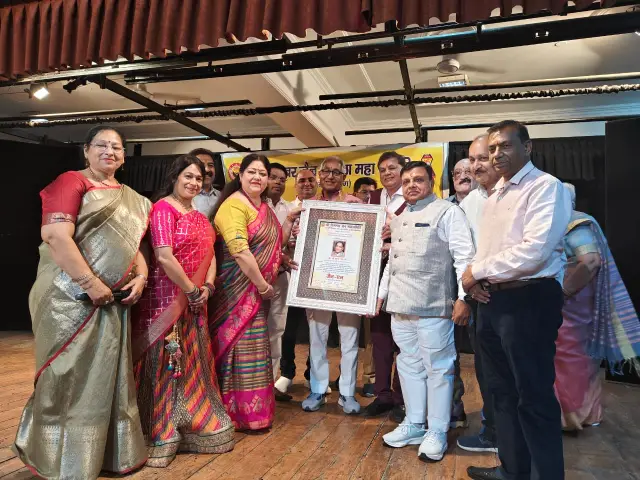 श्री दिगम्बर जैन महासमिति द्वारा तीर्थंकर महावीर विश्वविद्यालय के कुलाधिपति सुरेश जैन को जैन रत्न की उपाधि से किया अलंकृत।