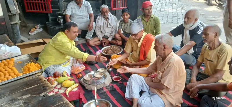 मंदिर स्थापना दिवस पर हवन भंडारा