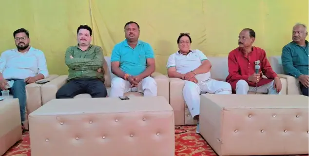 व्यापारी के व्यापार को तबाह करना चाहती है सरकार : प्रदीप गंगा