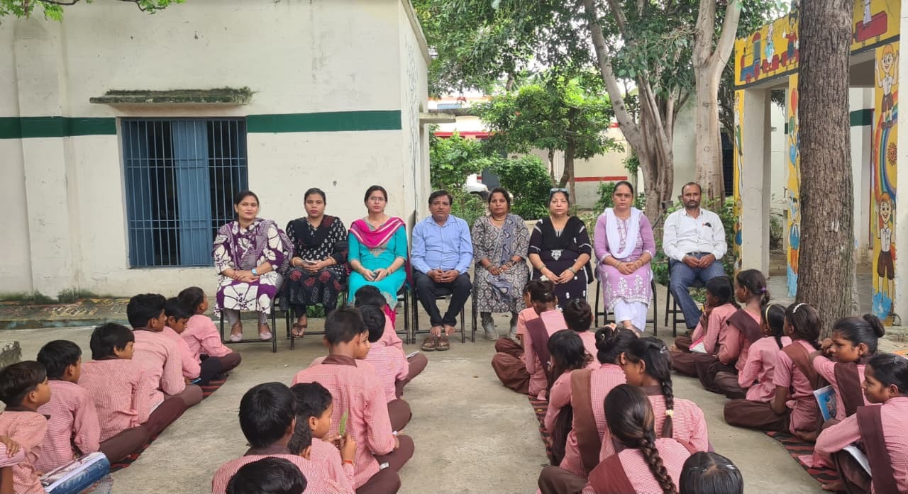 कम्पोजिट विद्यालय बिनूपुर में नेशनल स्पेस डे पर विचार गोष्ठी हुई आयोजित