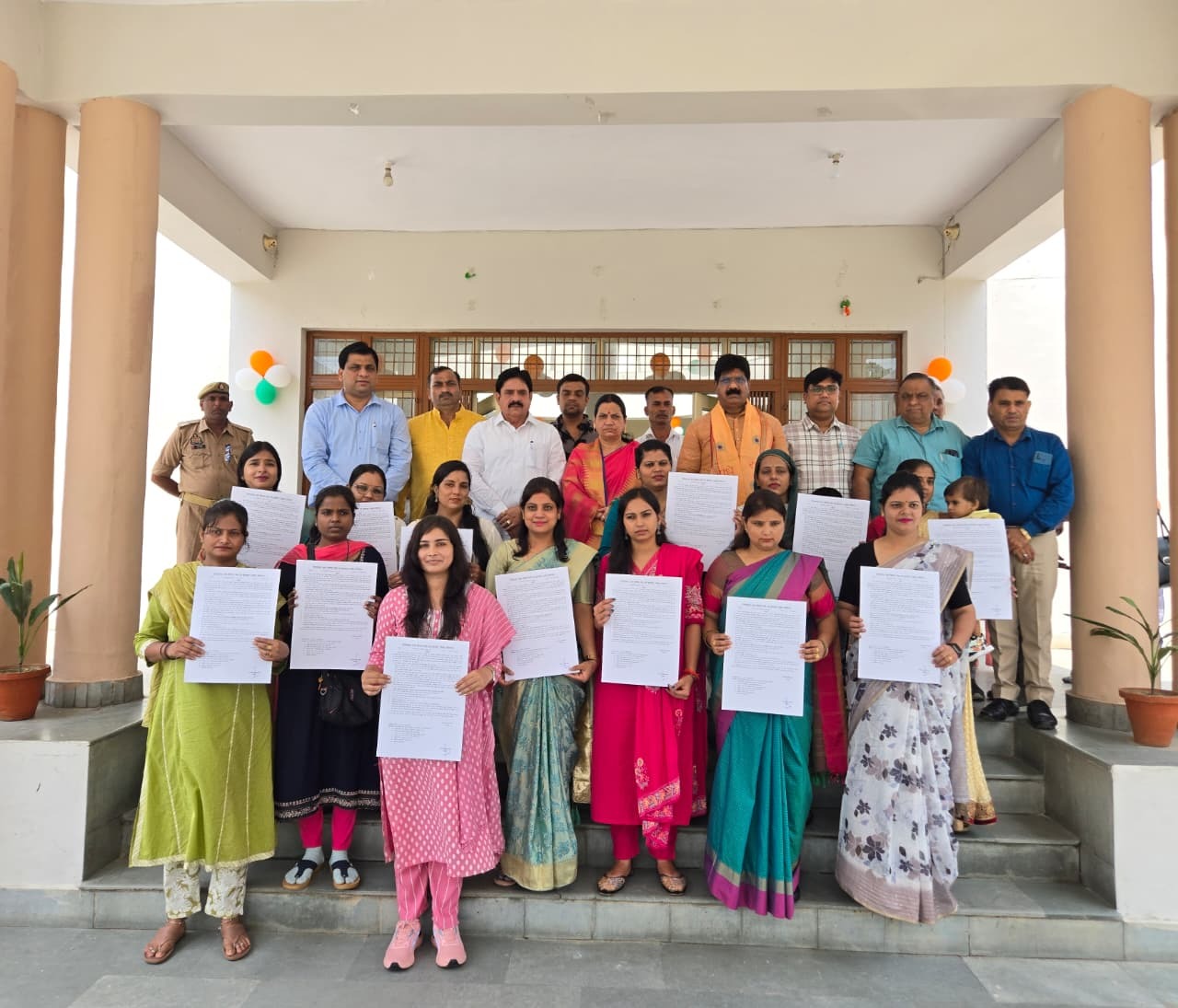 मुख्यमंत्री ने 2425 मुख्य सेविकाओं और 13 फार्मासिस्टों को वितरित किए नियुक्ति पत्र