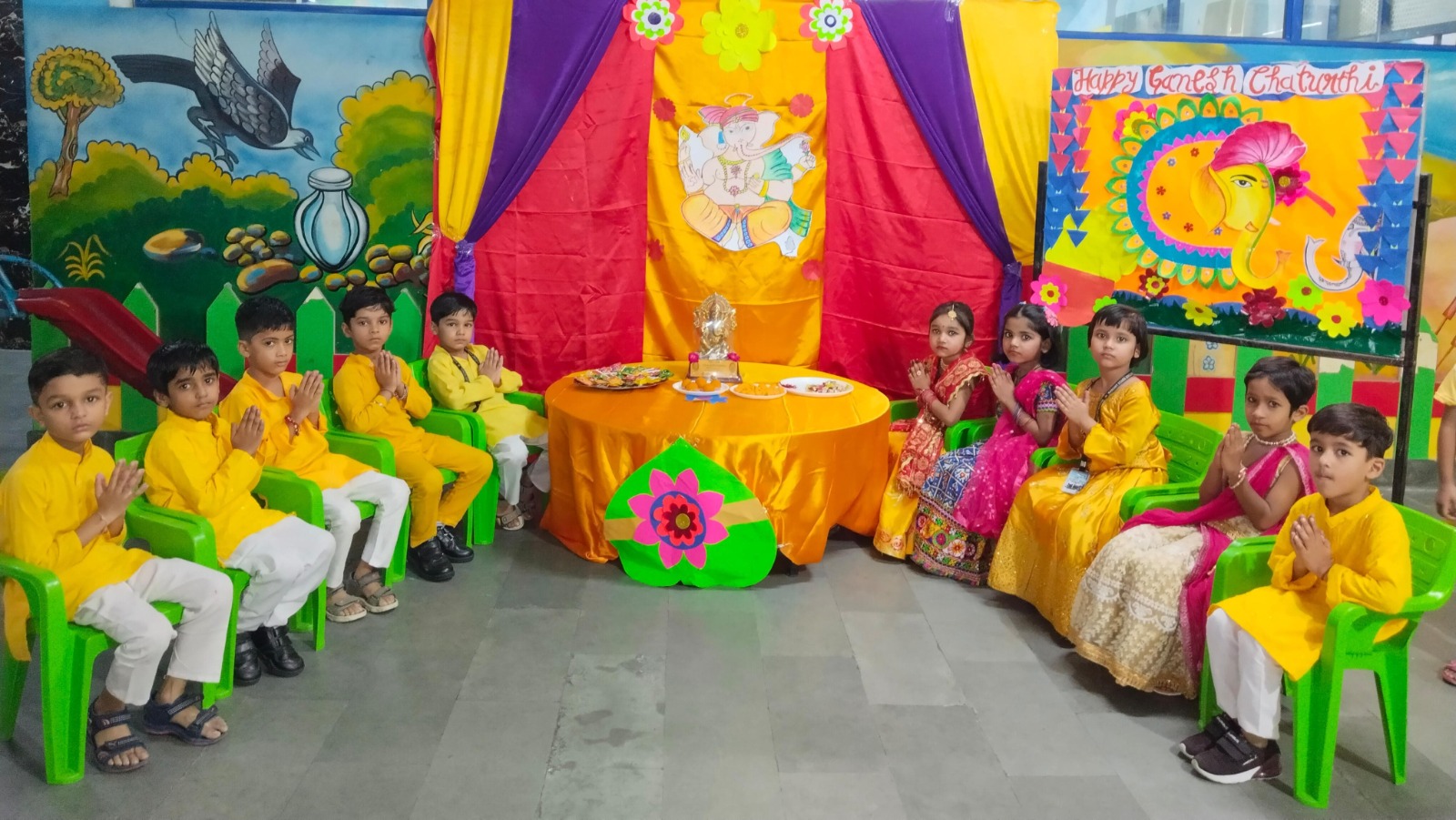 रेडिएंट स्टार्स इंग्लिश स्कूल में धूमधाम से मनाया गया गणेश चतुर्थी उत्सव