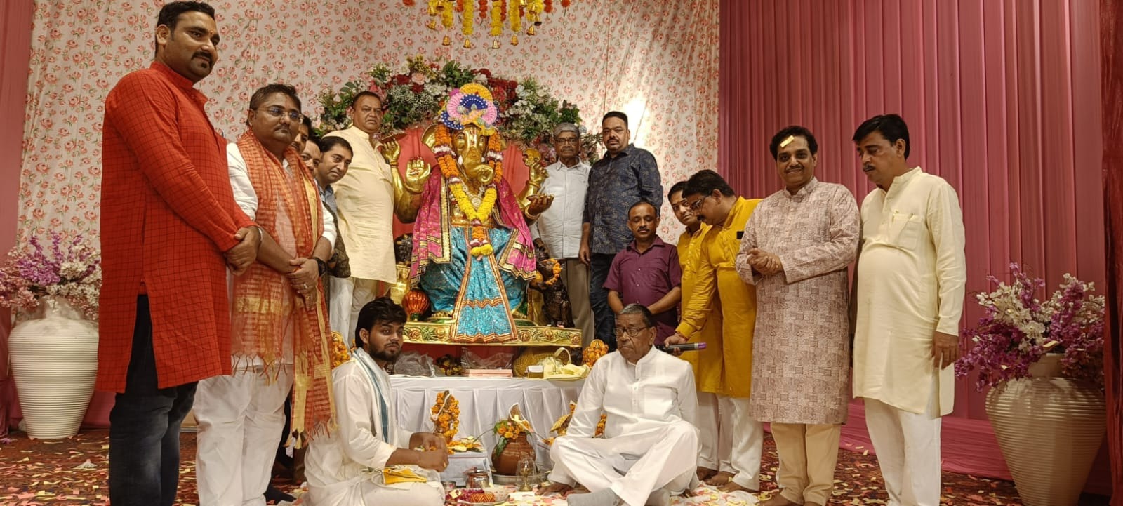 श्री गणेश महोत्सव का रंगारंग शुभारंभ, 7 फीट ऊंची पीतल प्रतिमा की स्थापित