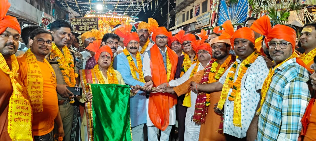 अचलताल गणेश मंदिर में 56वें गणेश चतुर्थी महोत्सव पर निकाली सिद्धी विनायक की भव्य शोभायात्रा