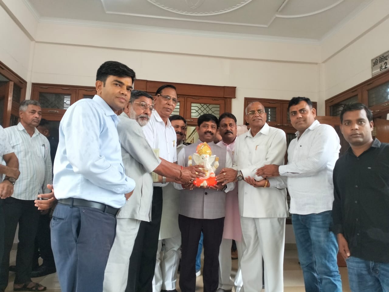 औद्योगिक मंत्री नन्द गोपाल गुप्ता का अलीगढ़ आगमन पर उद्योग व्यापार प्रतिनिधि मंडल ने किया स्वागत