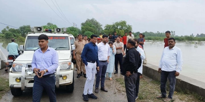 यमुना में जलस्तर बढ़ा, टप्पल क्षेत्र में संभावित बाढ़ के लिए प्रशासन हुआ सतर्क