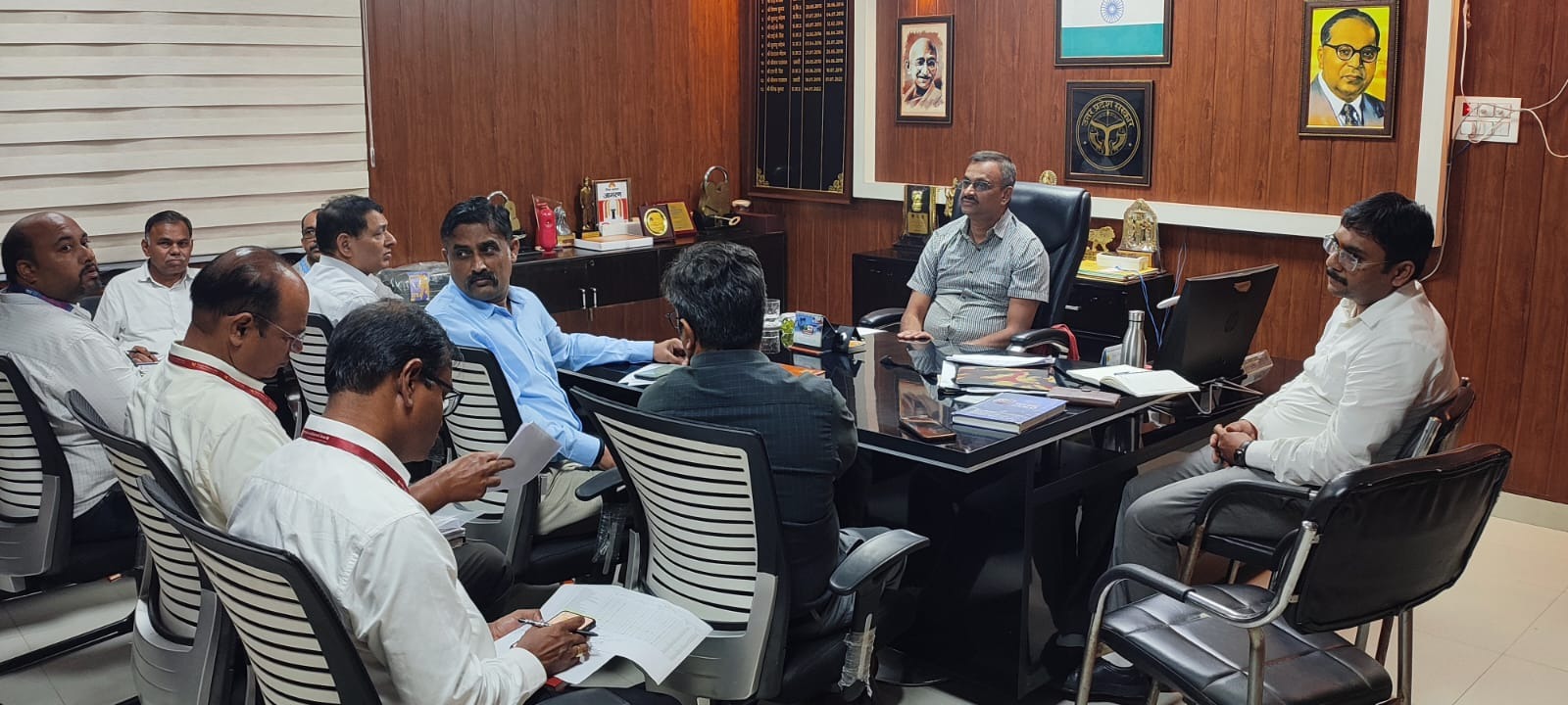 सीएम युवा उद्यमी विकास अभियान में जिलाधिकारी की सख्ती के बाद बैंकों ने दिखाया बेहतर प्रदर्शन