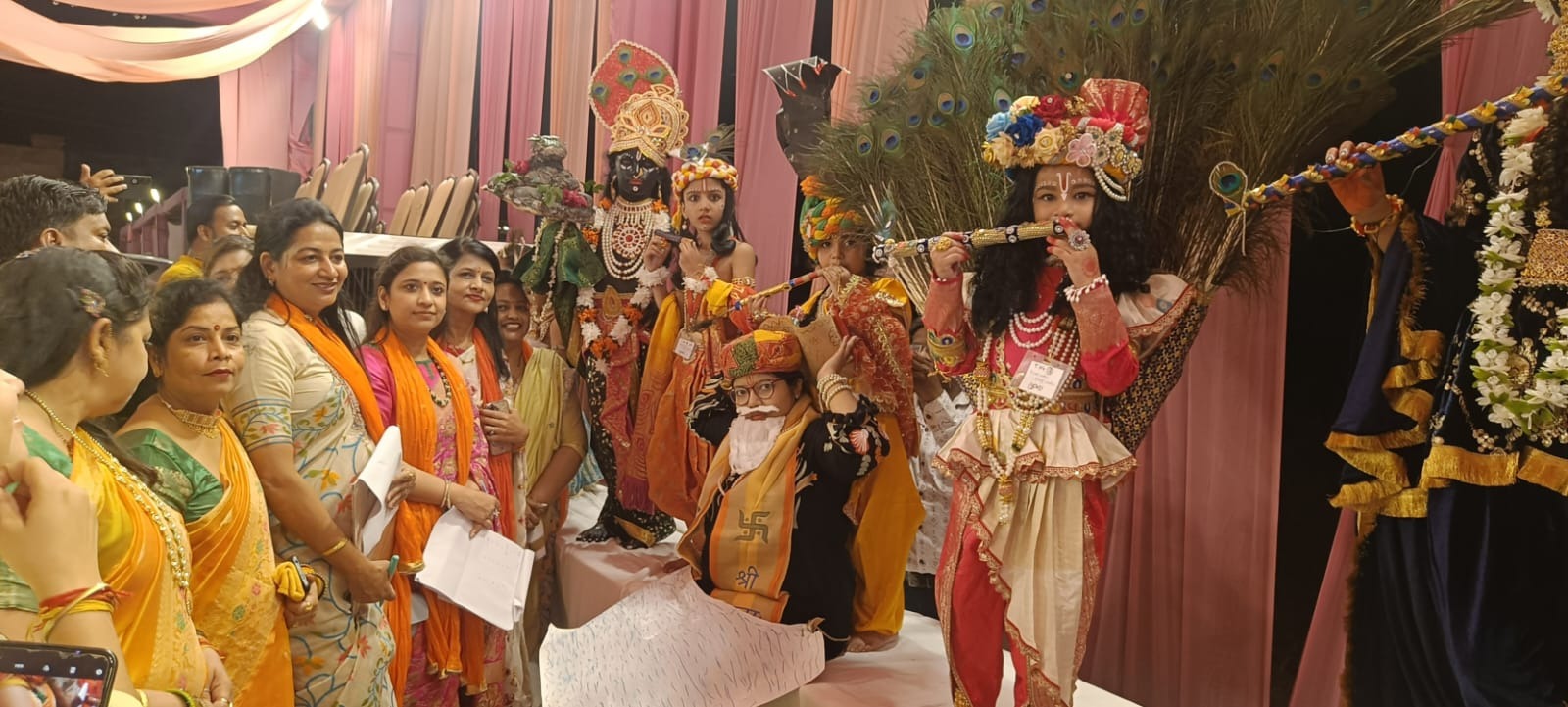 श्री गणेश महोत्सव में नन्हे मुन्नों ने राधा-कृष्ण स्वरूप प्रतियोगिता में बिखेरा प्रतिभा का जादू