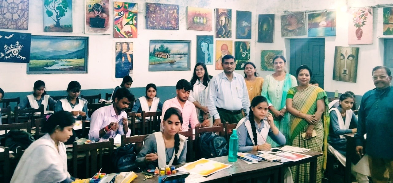 बेटी बचाओ,बेटी पढ़ाओ, जल संरक्षण व पर्यावरण सुरक्षा विषयों पर सम्पन्न हुई चित्रकला प्रतियोगिता