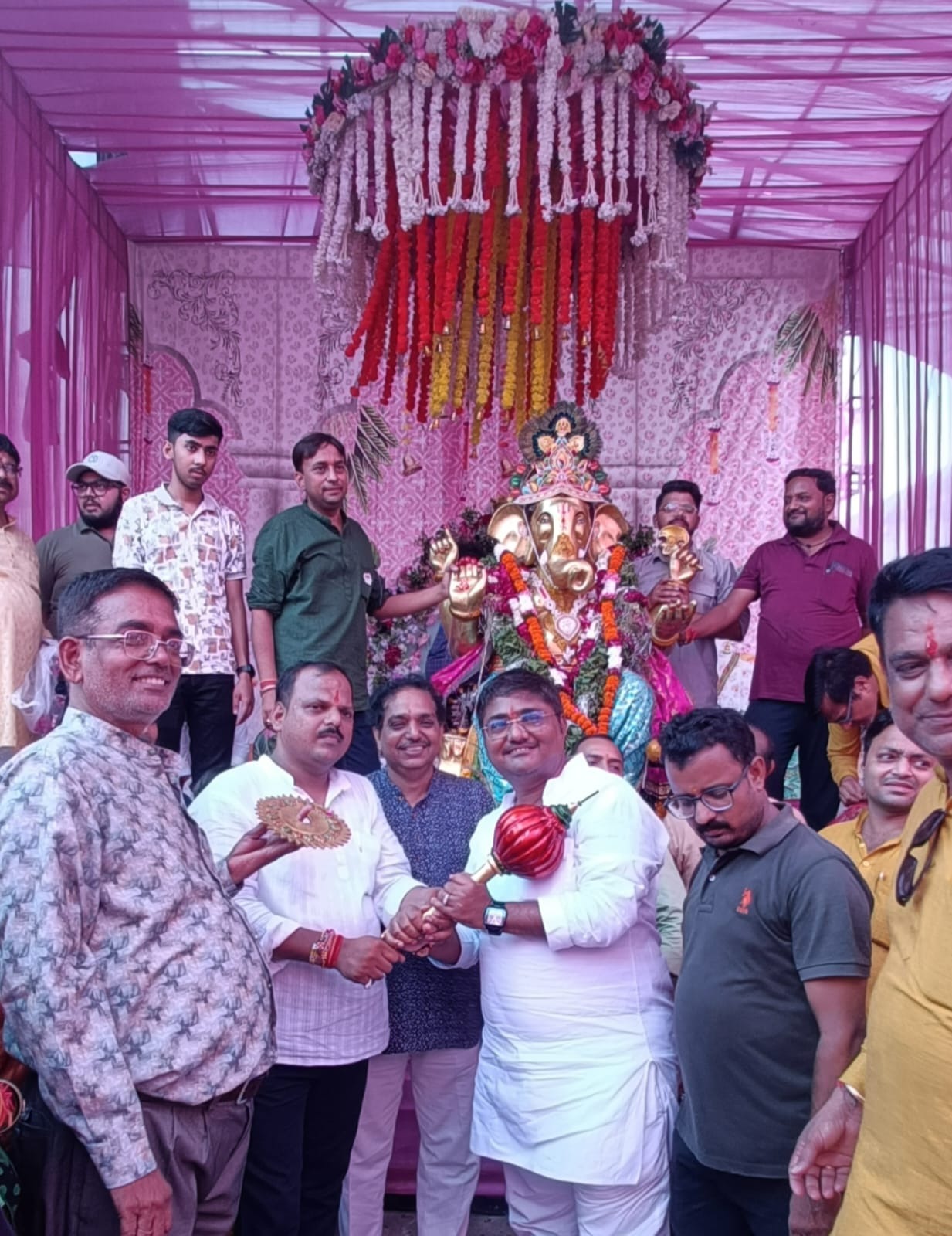 श्री गणेश महोत्सव के अवसर पर विशेष पूजा व हवन-यज्ञ कर किया भव्य समापन