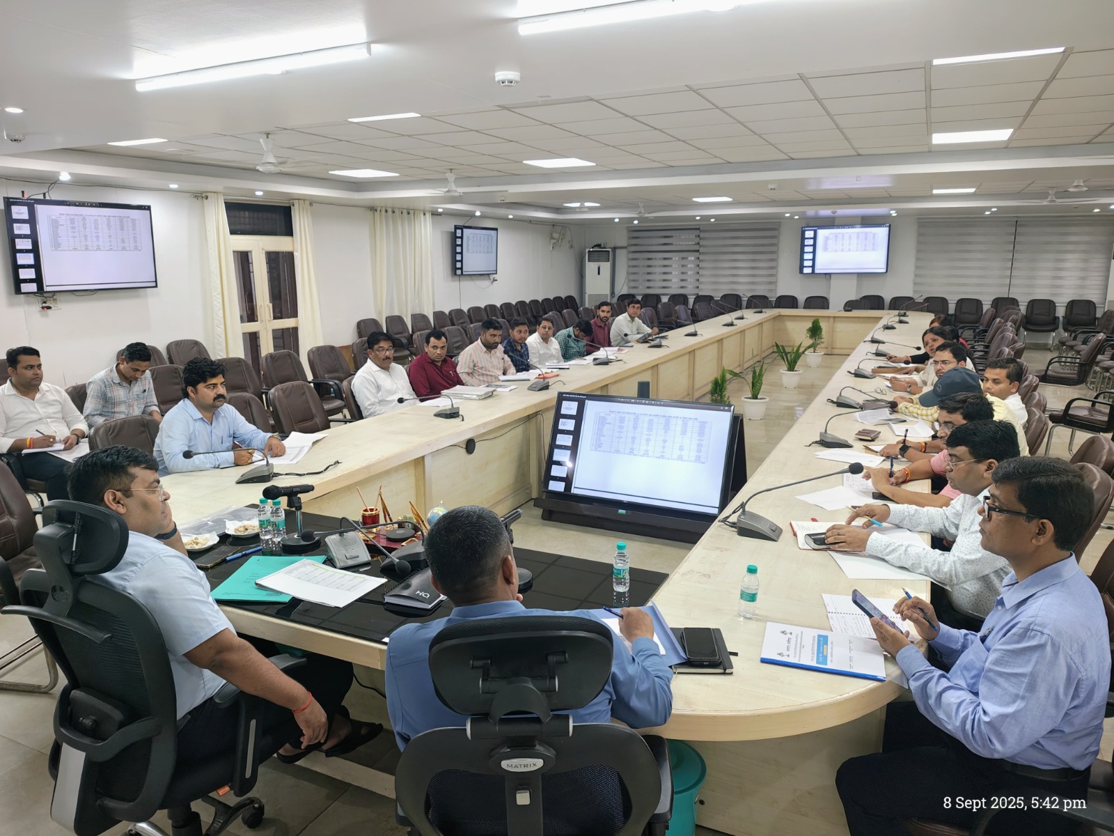 स्वच्छ भारत मिशन में लापरवाही बर्दाश्त नहीं, जिलाधिकारी संजीव रंजन ने दिए सख्त निर्देश