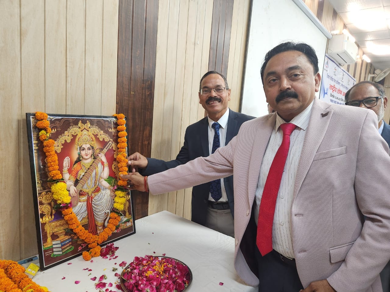 राष्ट्रीय लोक अदालत का शुभारम्भ, लाखों वादों का हुआ निस्तारण