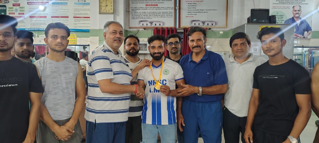 एएमयू में नशा मुक्ति पखवाड़े के तहत मिस्टर जिम फिटनेस चैलेंज और संगोष्ठी की आयोजित